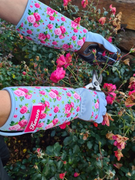 Guanti Keron Products in ortica rosa taglia 8 m polsino lungo rosegarden