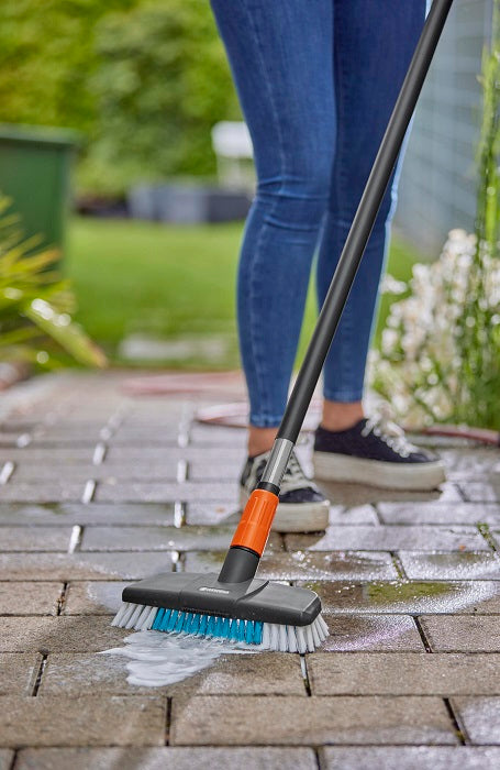 Set lavaggio prodotti Gardena cleansystem con manico rigido
