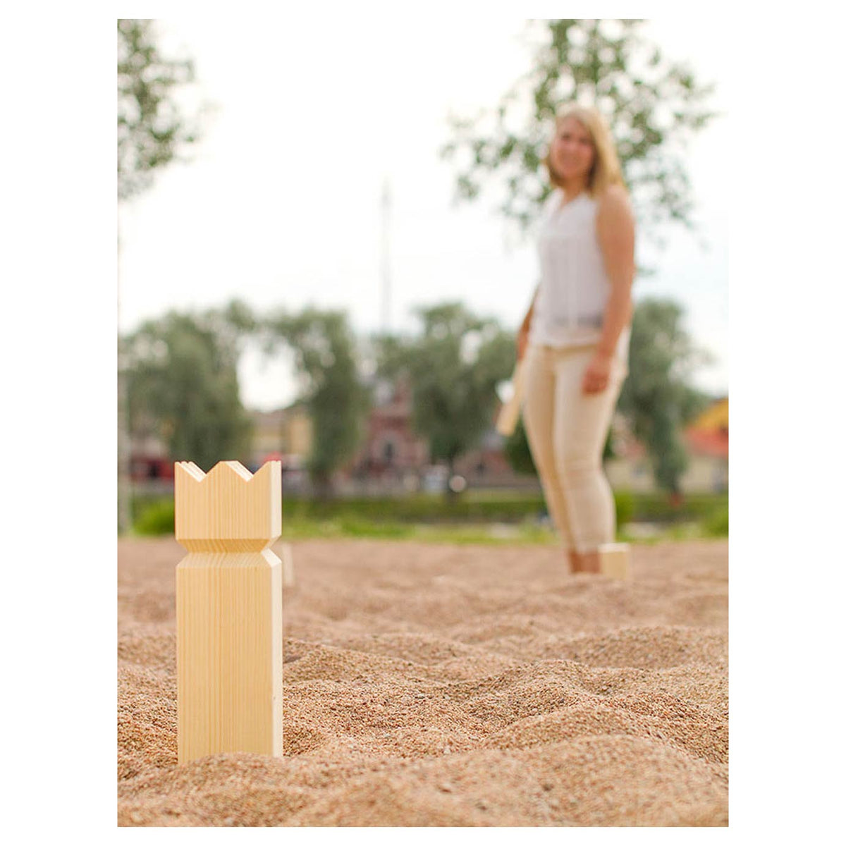 Tactic Kubb – Gioco di cattura e lancio – Gioco di lancio originale svedese in pratica scatola portatile – Legno di pino sostenibile