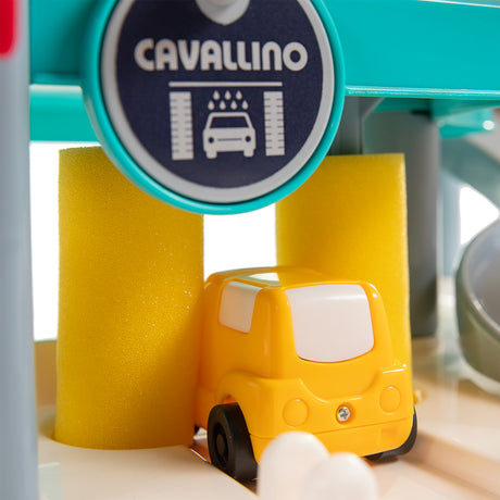 Cavallino Garage di lusso con auto