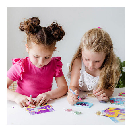 Totum Valigetta con unicorno, set artigianale 2 in 1, per realizzare braccialetti e pittura con diamanti - giocattoli creativi per ragazze dai 5 anni, consigli regalo, pacchetto di gioielli creativi