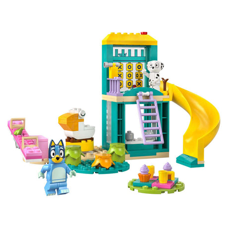Lego ® bluey: bluey e chloé nel set costruibile del parco giochi - 11201