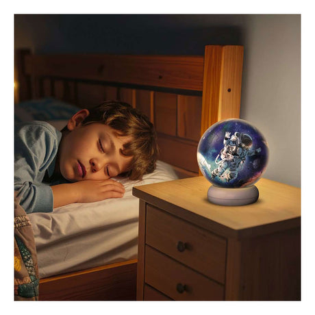 Ravensburger – Astronauti – Luce notturna con sfera puzzle 3D – 73 pezzi