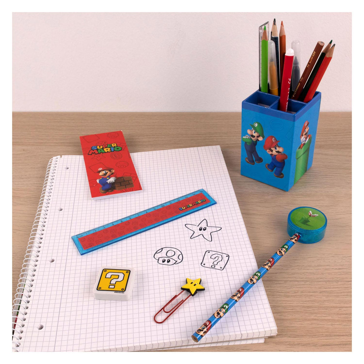 Set da scrivania Super Mario Undercover, 7 pezzi.