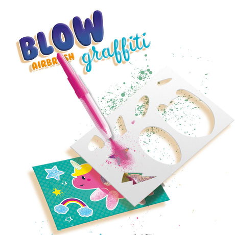 Ses creative – Soffia graffiti con aerografo – set creativo da 6 anni – include 6 penne per aerografo, pennarello nero, stencil e pagine da colorare