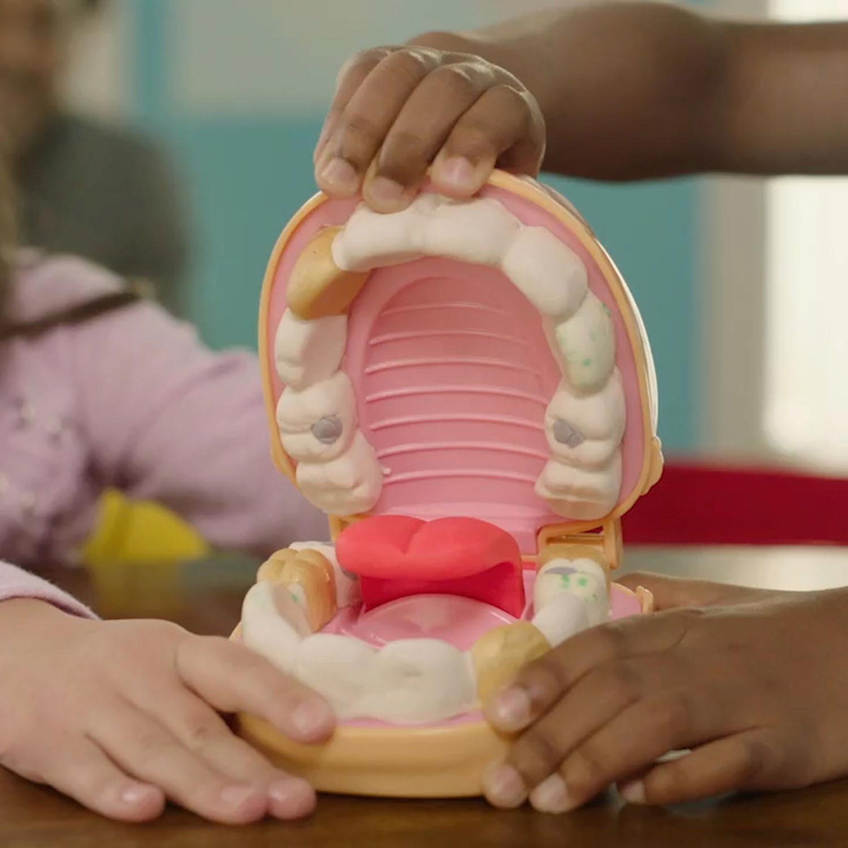 Set da gioco Play-doh Top dentista - argilla da modellare - 8 barattoli - lavoretti per bambini