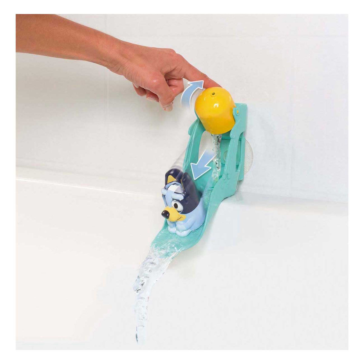 Lo scivolo acquatico di Tomy Bluey