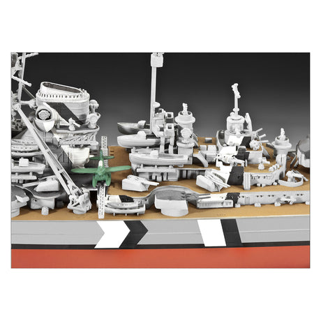 Corazzata Revell Bismarck - 1:700