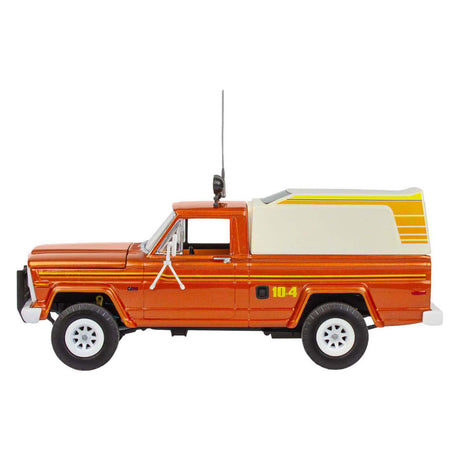 Kit modello Revell - Pickup Jeep J-10 del 1979 con tetto camper 1:24 -