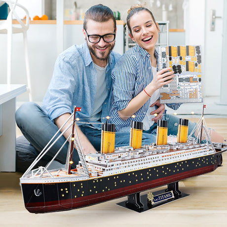 Divertente puzzle 3D cubico Titanic con illuminazione a LED - 266 pezzi.