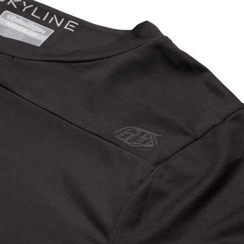 Troy Lee disegna la maglia dello Skyline modello 2025