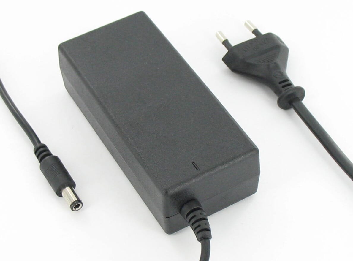 Adattatore CA LCD al1714