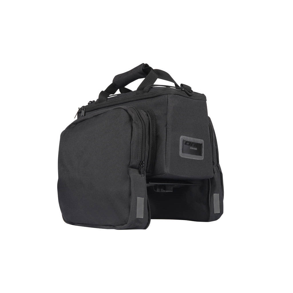 Una borsa portapacchi avs removibile nera