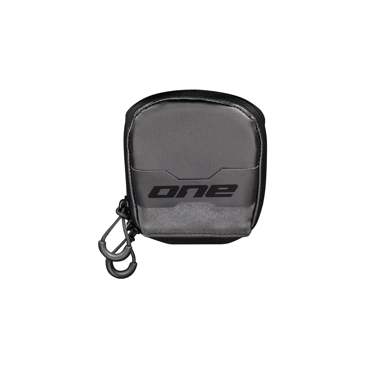 Una borsa da sella 50 L (700 ml) nera