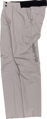 Troy Lee disegna pantaloni superlyte Skyline
