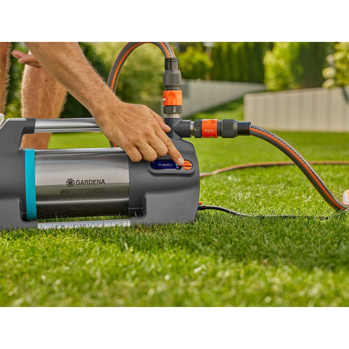 Pompa per irrigazione Gardena 6500 silentcomfort (acciaio inossidabile grigio scuro, 1300 watt | Bluetooth)