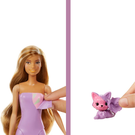 Barbie rivela i colori: bambola sirena alla moda e fantasy