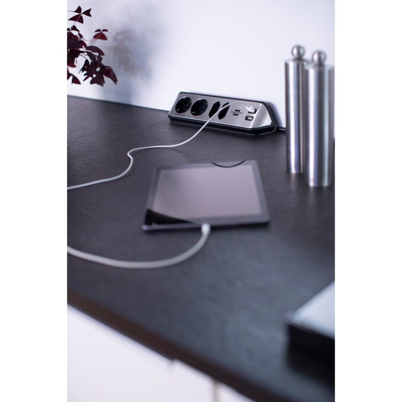 Brennerstuhl ®estilo listello di connessione angolare con funzione di ricarica USB a 4 vie 2 prese di protezione 2 euro argento nero