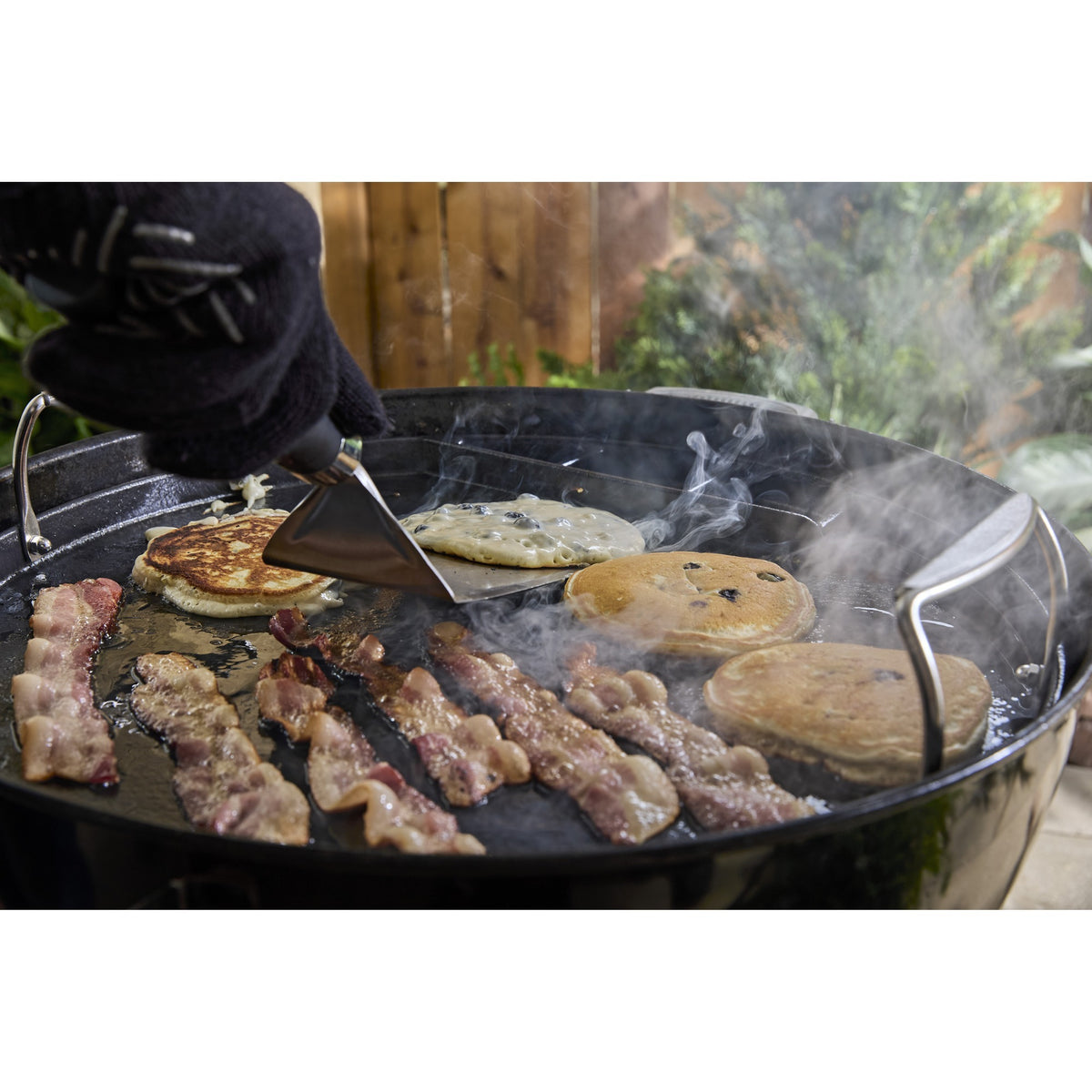 Plancha full-size Weber - per barbecue a carbonella Piastra grill da 57 cm (nera)