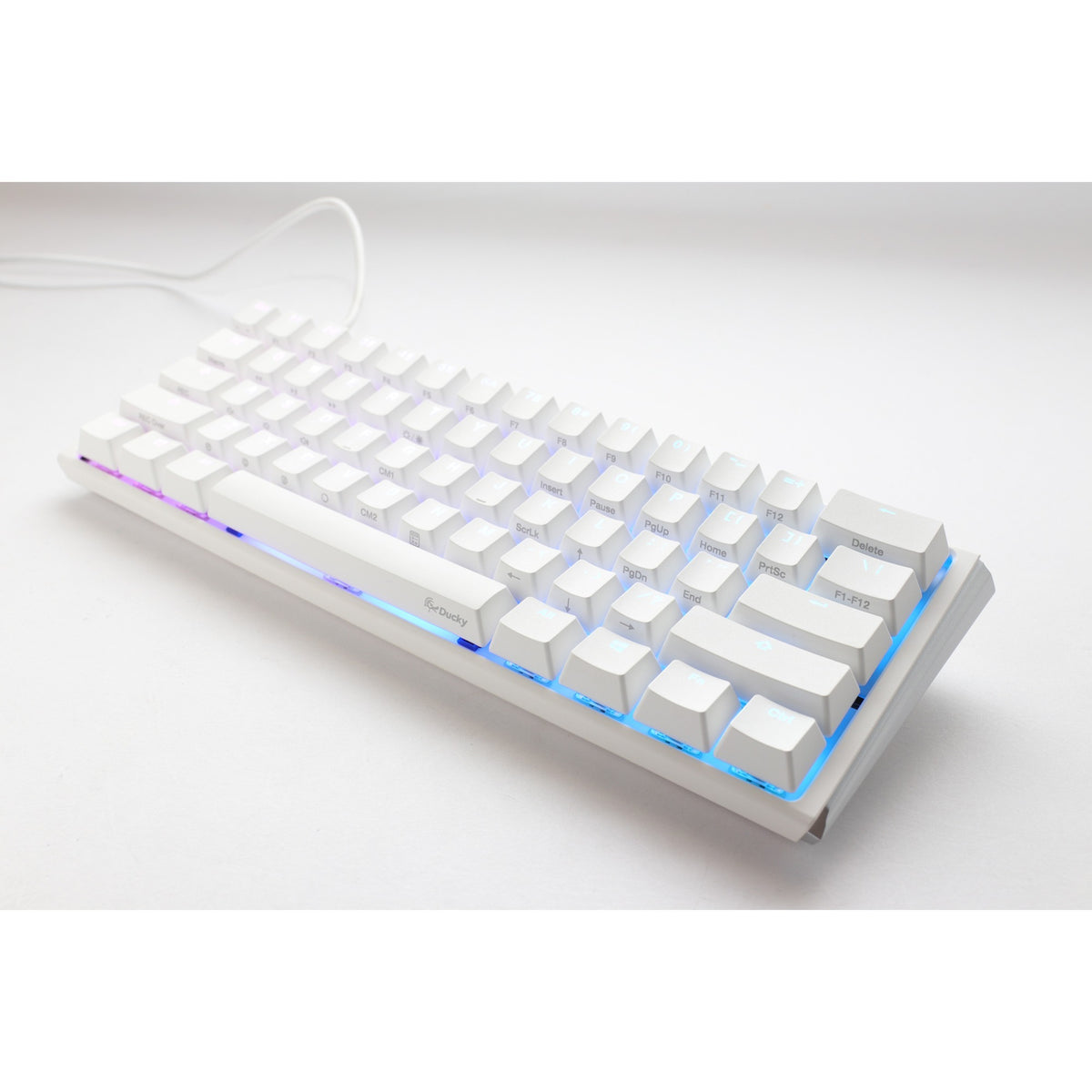 Ducky one 3 classica tastiera meccanica mini rgb bianca pura (bianca, layout us (qwerty), rosso ciliegia mx, 60%, led rgb, pbt double-shot, sostituibile a caldo, meccanica quack)