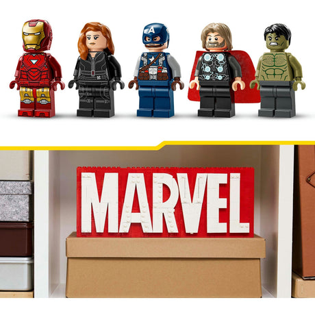 Lego Super Heroes 76313 logo Marvel e minifigure