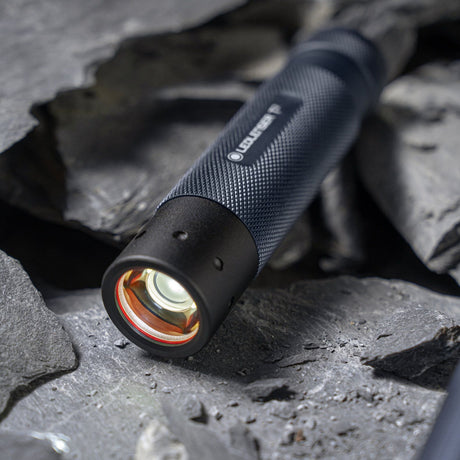 Ledlenser t² led torcia edizione 25° anniversario (blu scuro, 240 lm, 6000 - 8000k)