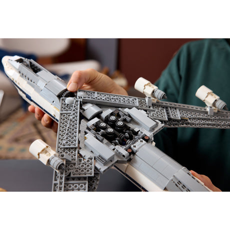 Aereo porta-navetta LEGO® Icons - 10360