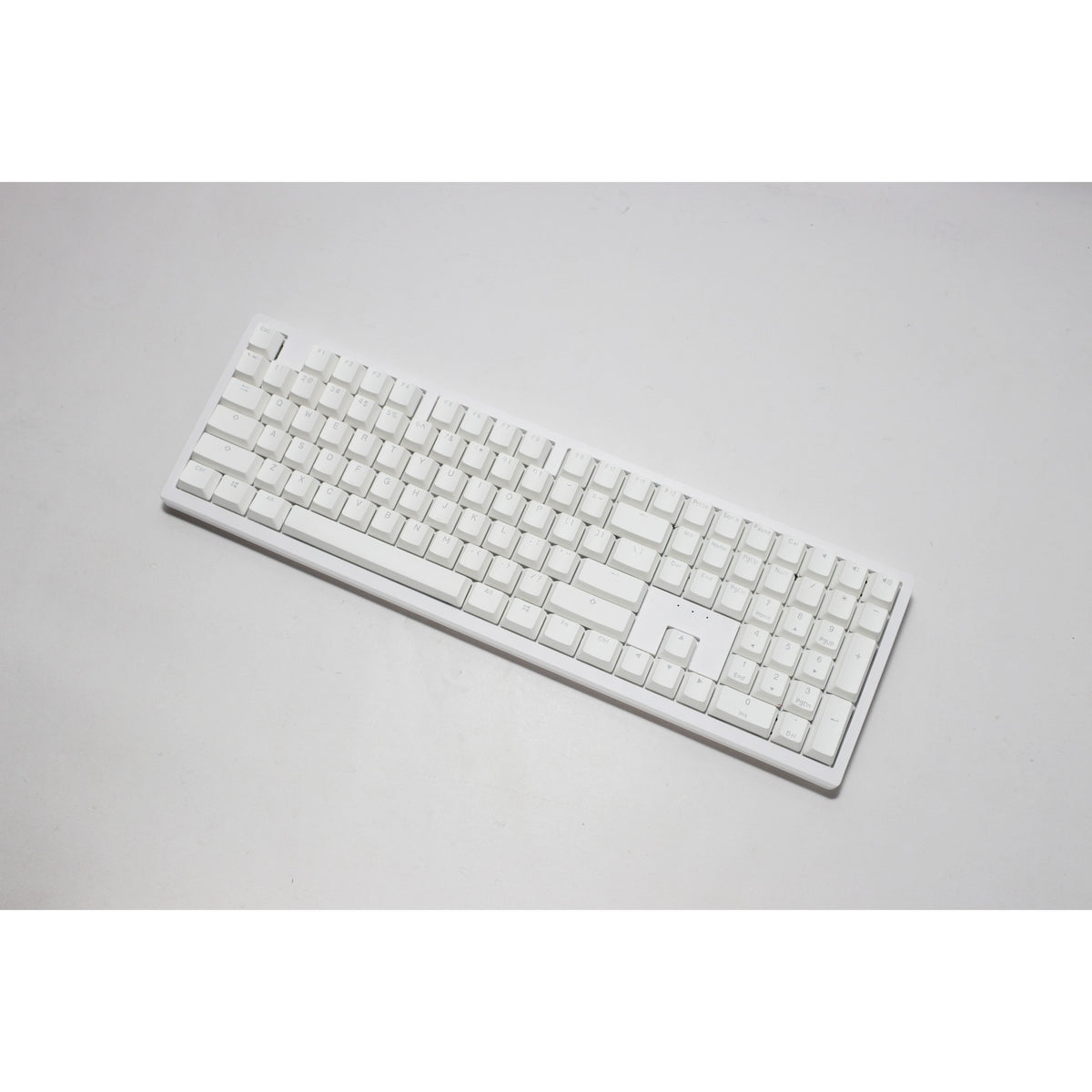 Tastiera da gioco meccanica Ducky zero 6108 rgb bianco puro (bianca, layout us (qwerty), cherry mx2a speed silver, 100%, LED rgb, double-shot pbt, hot swap, 2,4 ghz | bluetooth | usb-c)