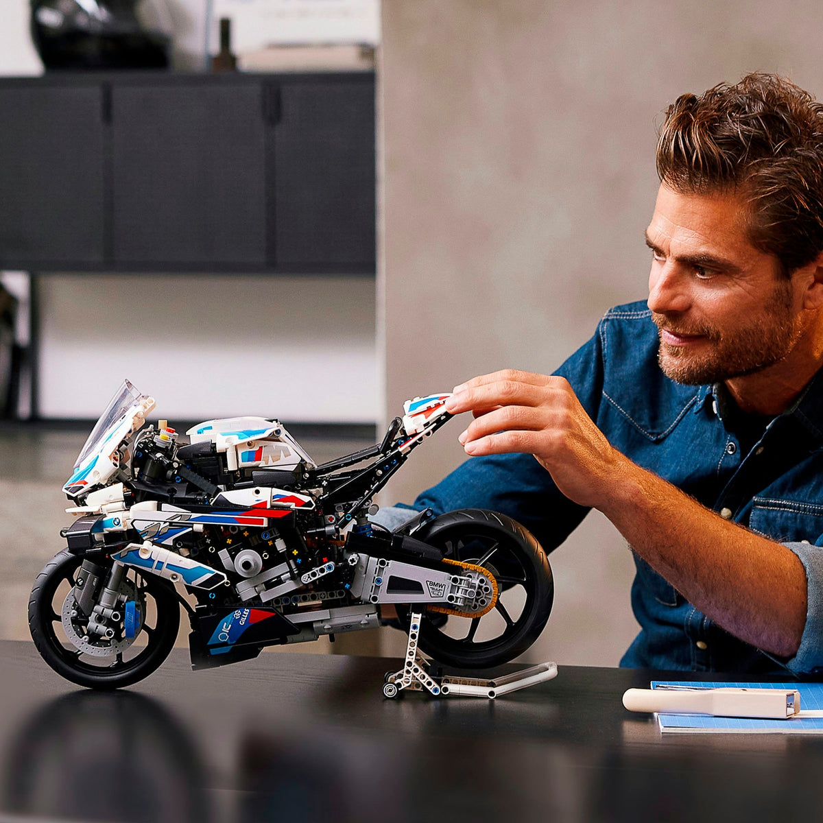 Lego Technic - BMW M 1000 RR giocattolo da costruzione (42130)