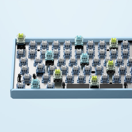 Tastiera meccanica wireless Iqunix F97 Wintertide (azzurro, layout USA (QWERTY), Cherry MX Brown, 96%, LED RGB, sostituibile a caldo, PBT, 2,4 GHz | Bluetooth 5.1 | USB-C)