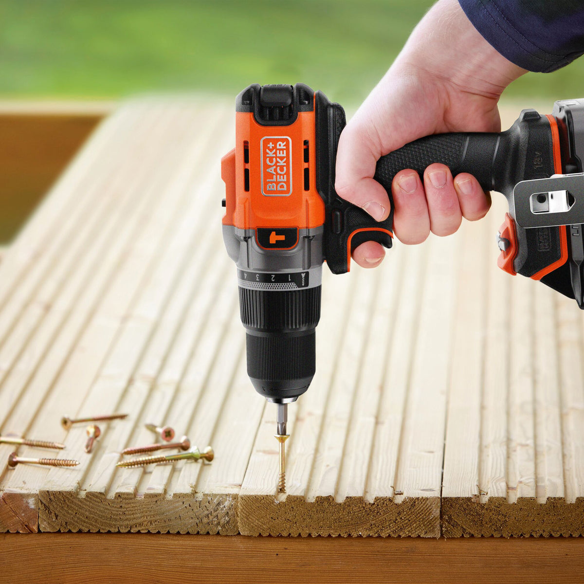 Kit cacciavite Black+decker 18v + levigatrice eccentrica 18v (nero arancione)