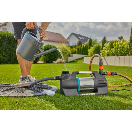 Pompa per irrigazione Gardena 6300 silentcomfort (acciaio inossidabile grigio scuro, 1050 watt | Bluetooth)