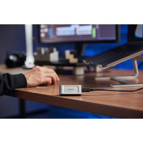 SSD esterno portatile Kingston xs2000 da 4 TB (argento nero, sxs2000 2000 g, USB-C 3.2 (20 GBit s))
