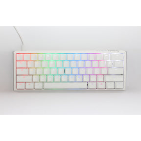 Ducky one 3 classica tastiera meccanica mini rgb bianca pura (bianca, layout us (qwerty), rosso ciliegia mx, 60%, led rgb, pbt double-shot, sostituibile a caldo, meccanica quack)