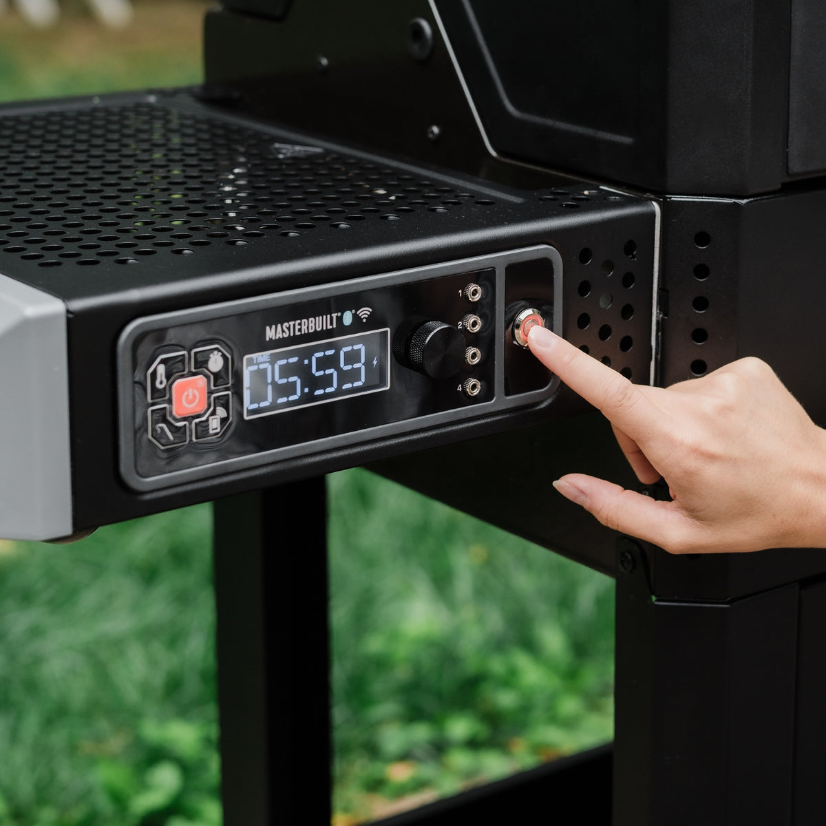 Barbecue e affumicatore a carbonella digitale Masterbuilt Autoignite Series 545 (nero, controllo WiFi)