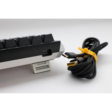 Ducky one 3 classic sf rgb tastiera meccanica (nera, layout us (qwerty), cherry mx brown, 65%, led rgb, double-shot pbt, hot-swapable, meccanica quack)