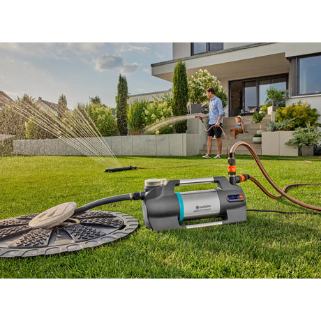 Pompa per irrigazione Gardena 6500 silentcomfort (acciaio inossidabile grigio scuro, 1300 watt | Bluetooth)