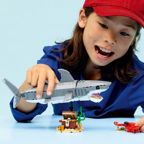 Lego Squalo feroce con forziere del tesoro giocattolo costruibile (31381)