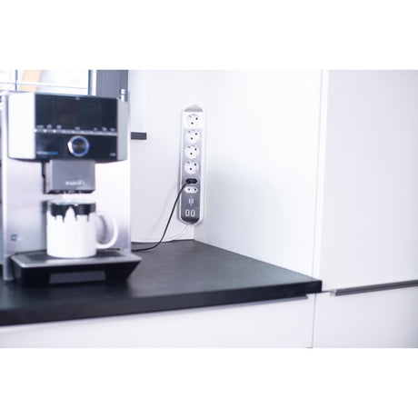 Scatola di collegamento angolare Brennerstuhl ®estilo con funzione di ricarica USB a 6 vie 4 prese di protezione 2 euro argento bianco