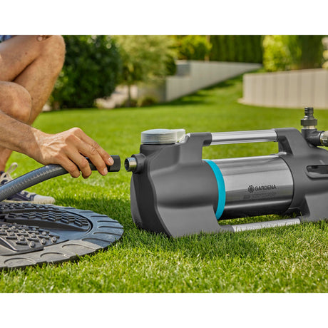 Pompa per irrigazione Gardena 6500 silentcomfort (acciaio inossidabile grigio scuro, 1300 watt | Bluetooth)