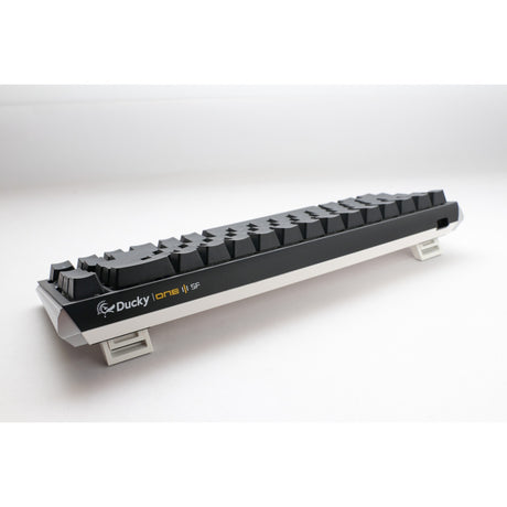 Ducky one 3 classic sf rgb tastiera meccanica (nera, layout us (qwerty), cherry mx brown, 65%, led rgb, double-shot pbt, hot-swapable, meccanica quack)