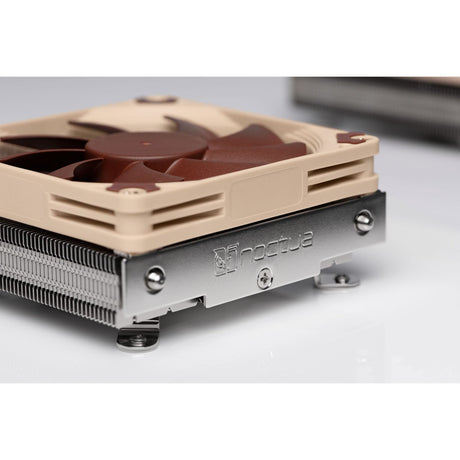 Dissipatore CPU Noctua nh-l9i-17xx (connessione PWM a 4 pin)
