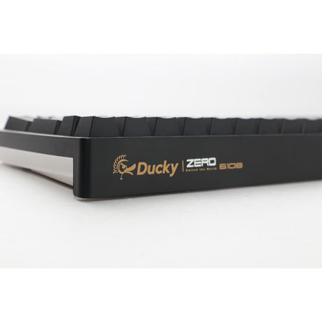 Tastiera da gioco meccanica Ducky zero 6108 classic nera rgb (nera, layout us (qwerty), cherry mx2a blu, 100%, led rgb, double-shot pbt, hot swap, 2.4ghz | bluetooth | usb-c)