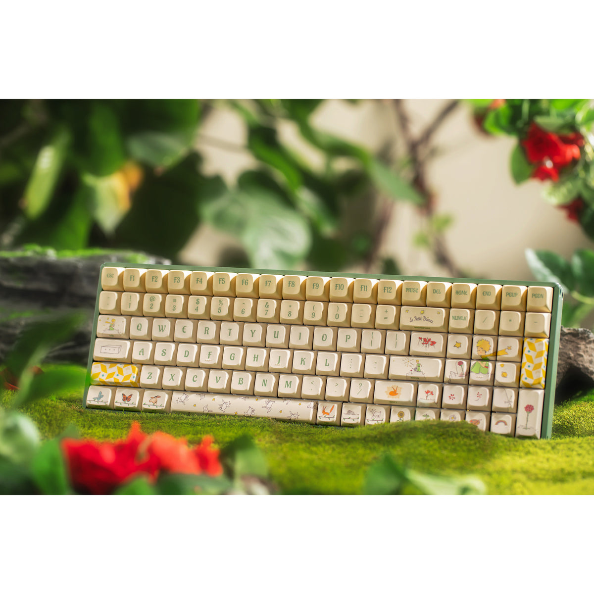 Tastiera da gioco meccanica rgb iqunix f97 con data floreale (verde, layout us (qwerty), iqunix piccolo principe, 96%, led rgb, sostituibile a caldo, pbt, 2,4 ghz | bluetooth 5.1 | usb-c)