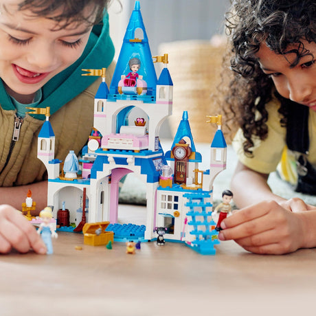 Lego Disney Princess - Giocattolo da costruzione Il castello di Cenerentola e il bel principe (43206)