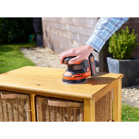 Kit cacciavite Black+decker 18v + levigatrice eccentrica 18v (nero arancione)