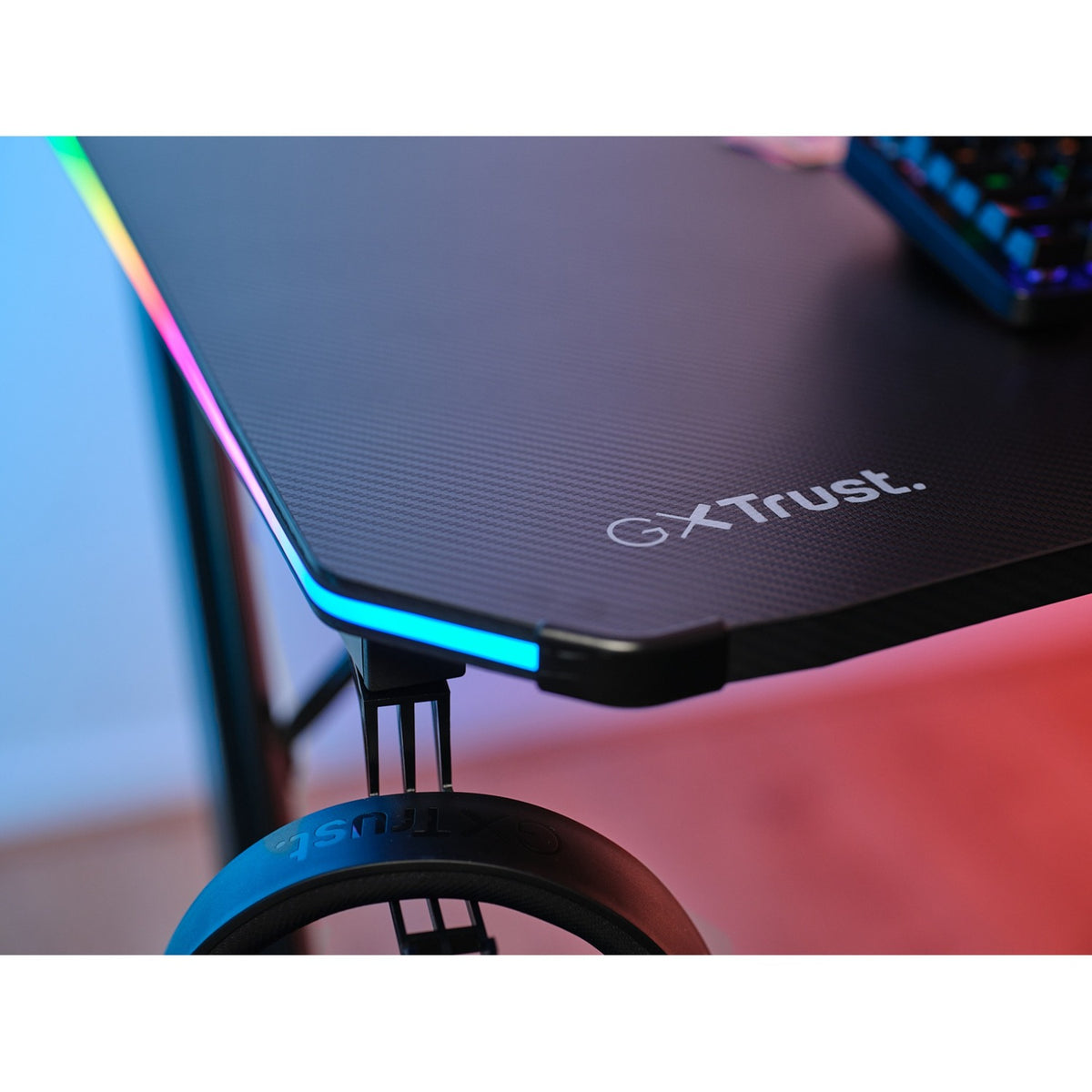Trust GXT 709 Luminus RGB Scrivania da gioco Scrivania da gioco (Nero)