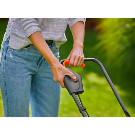Gardena powermax 30 18v p4a tosaerba singolo a batteria senza batteria, senza caricatore 18 v larghezza di taglio max. 300 mm