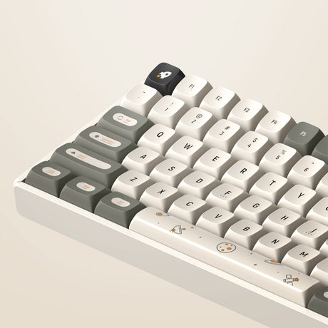 Tastiera meccanica wireless Iqunix f97 hitchhiker (grigia, layout us (qwerty), cherry mx brown, 96%, led rgb, hot-swapable, pbt, 2.4ghz | bluetooth 5.1 | usb-c)