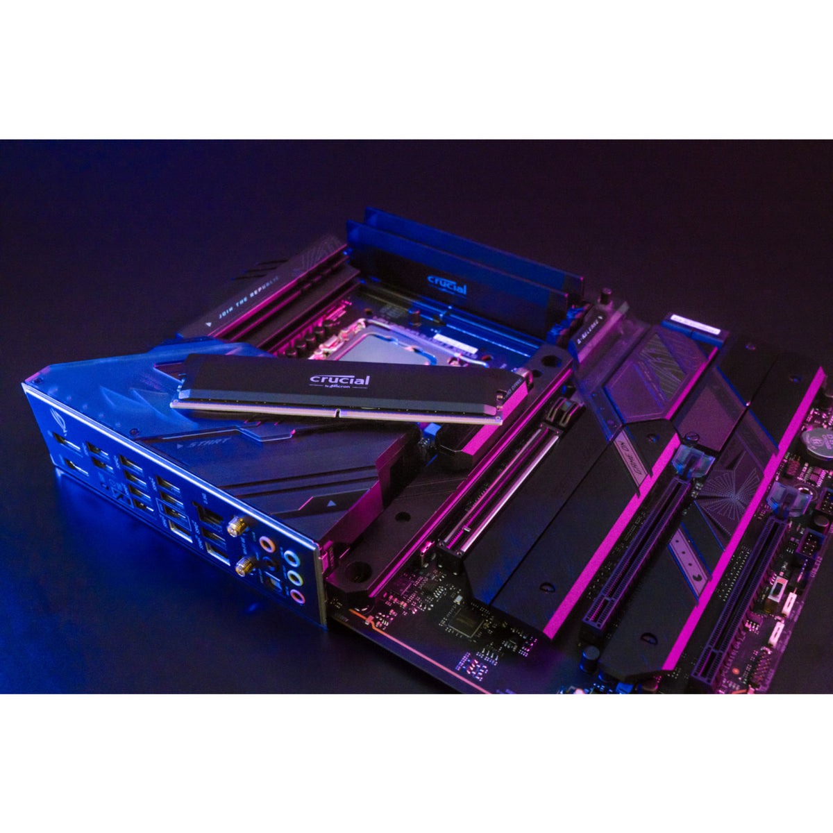 RAM dual-kit Crucial da 64 GB DDR5-6000 (2x 32 GB) (nera, CP2K32G60C40U5B, Pro OC, XMP 3.0, Expo)